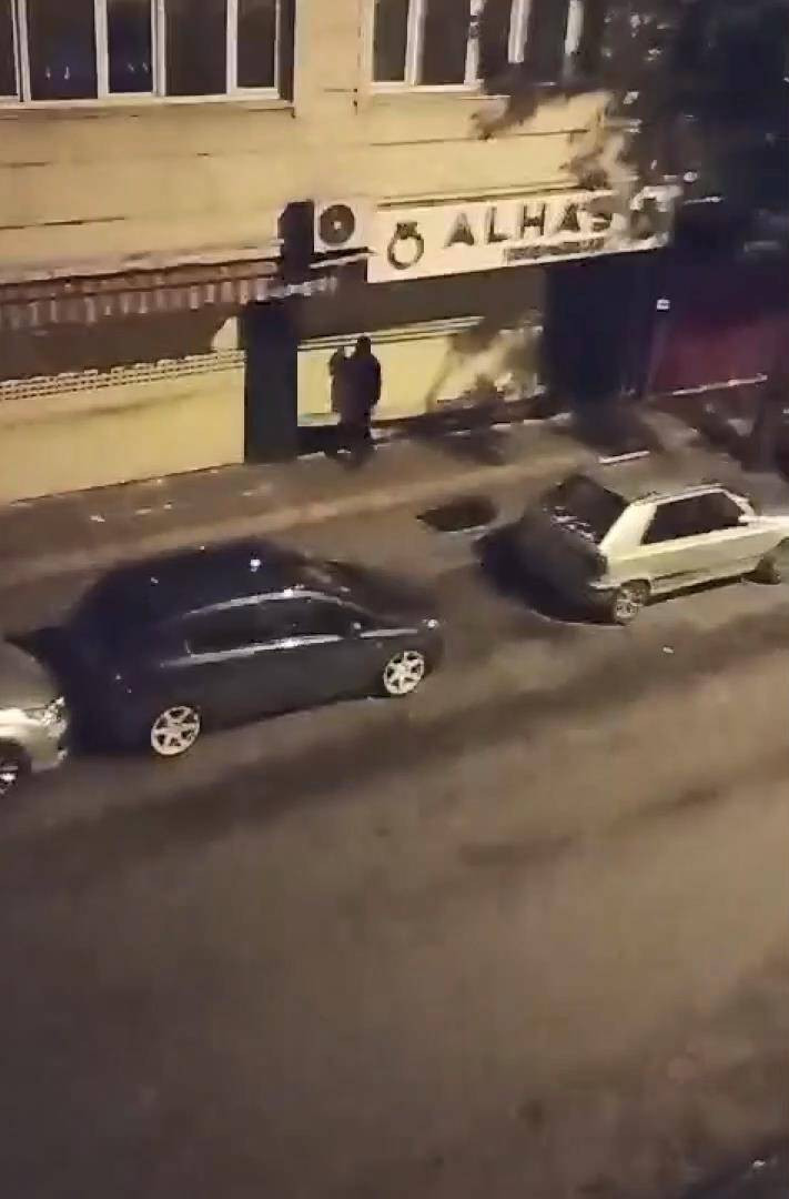 Bahçelievler’de film gibi soygun! Kuyumcunun kepenklerini kırdılar: 3 kilo altını alıp gittiler