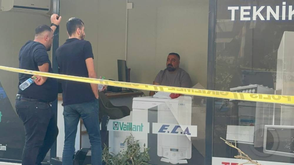 Malatya’da kamyon 7 ayrı iş yerini yıkıp geçti