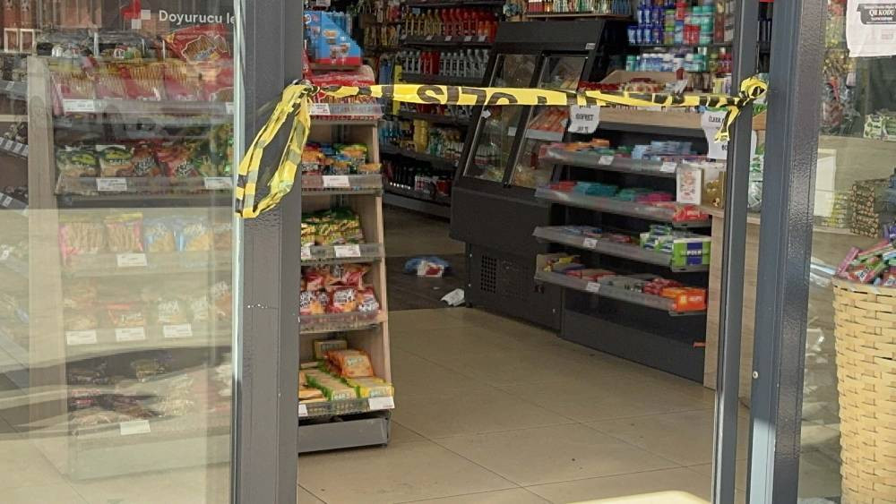 Manisa’da kıskançlık krizi: Akaryakıt istasyonunda eski eşini ve yanındaki adamı bıçakladı