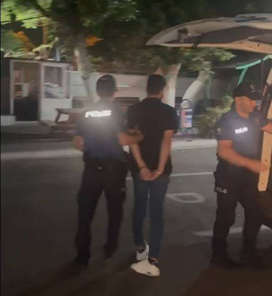 Kıyafetine gizlediği cihazla ehliyet sınavını geçemedi