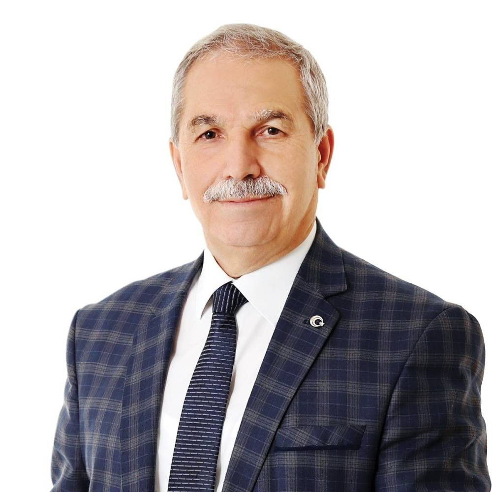 Kriz direksiyon başında geldi! Kaza sonrası eski belediye başkanı hastaneye kaldırıldı