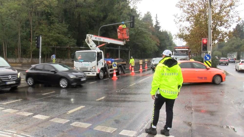 Sarıyer’de servis kazası! Yaralılar var: Bölgeye ekipler sevk edildi