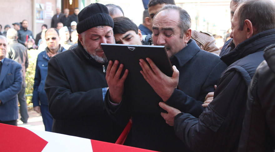 Fırat Kalkanı şehidinin babası yürekleri dağladı - Resim : 1