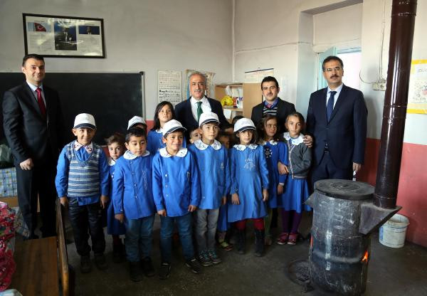 Rektör: "Babana söyle ismini değiştirsin" - Resim : 1