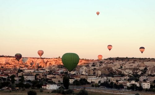 sicak-hava-balonlari-159-gun-sonra-kapadokya-semalarinda-4257-dhaphoto3.jpg